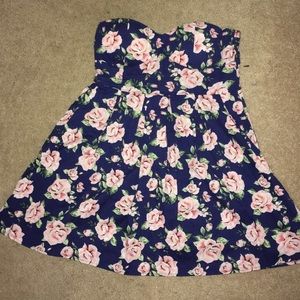 Floral strapless dress